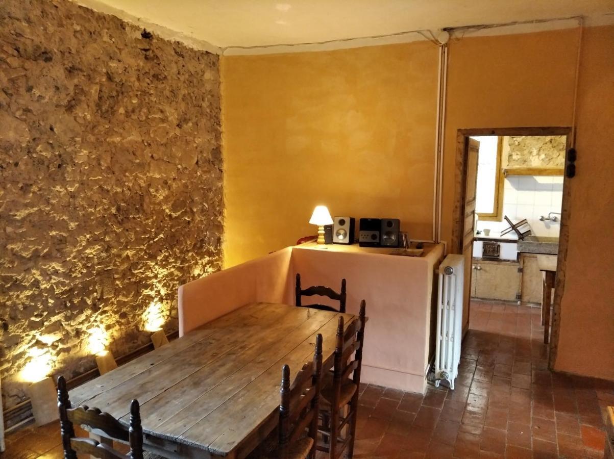 Ca La Iaia Veva Apartment Sant Joan les Fonts Exterior photo