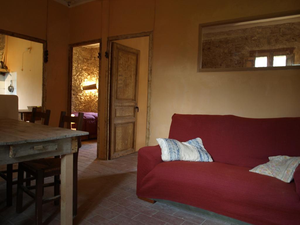 Ca La Iaia Veva Apartment Sant Joan les Fonts Exterior photo